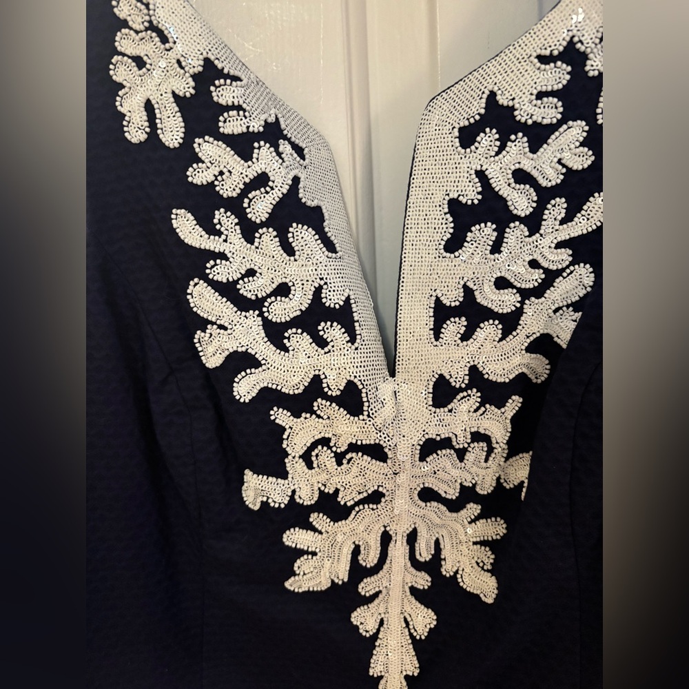 NWT Lilly Pulitzer Gabby Shift Navy Dress with White Beaded Detailing - Picture 2 of 5